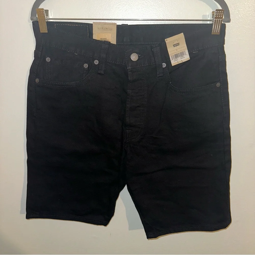 Levi’s Men’s Black Denim Shorts new with tags size 31